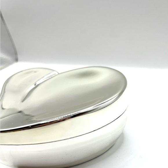 Jewlery Box Trinket Silver  Safekeeper™ Silvertone Sculpted  Heart ❤️ Box - Picture 12 of 12